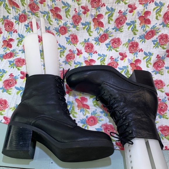 🖤🌻🖤-Bandits ankle boots-🖤🌻🖤 - Picture 4 of 10